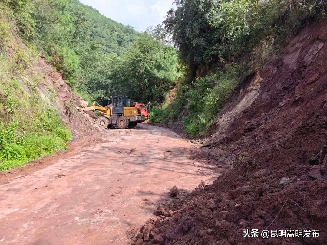 交运集团防汛紧急预案,县公路局全力以赴防汛抢险保畅通