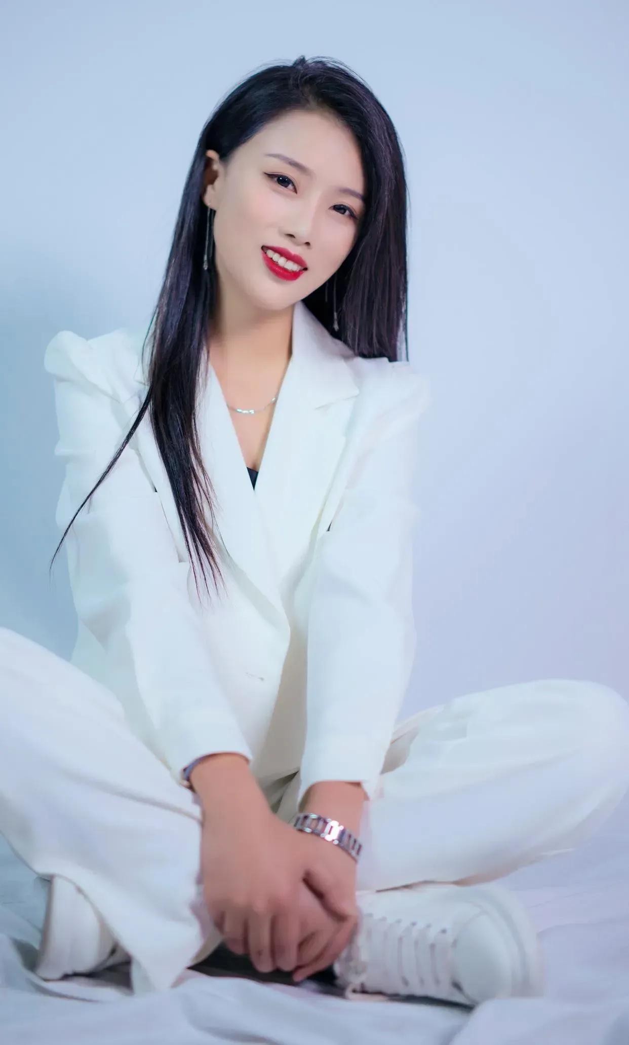 女人和狗感人故事,女人和狗的感情有多深