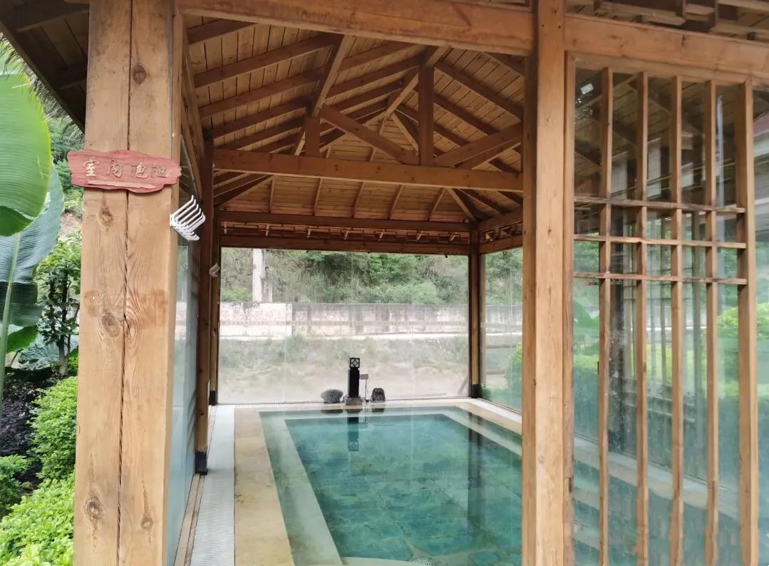 昆明的滇池周边有哪些不错的温泉,昆明温泉酒店吃住一体推荐五华区