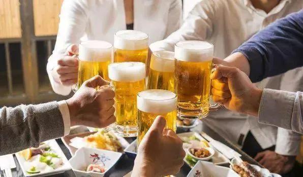 酒桌反目酿惨祸冲动拔刀毁一生