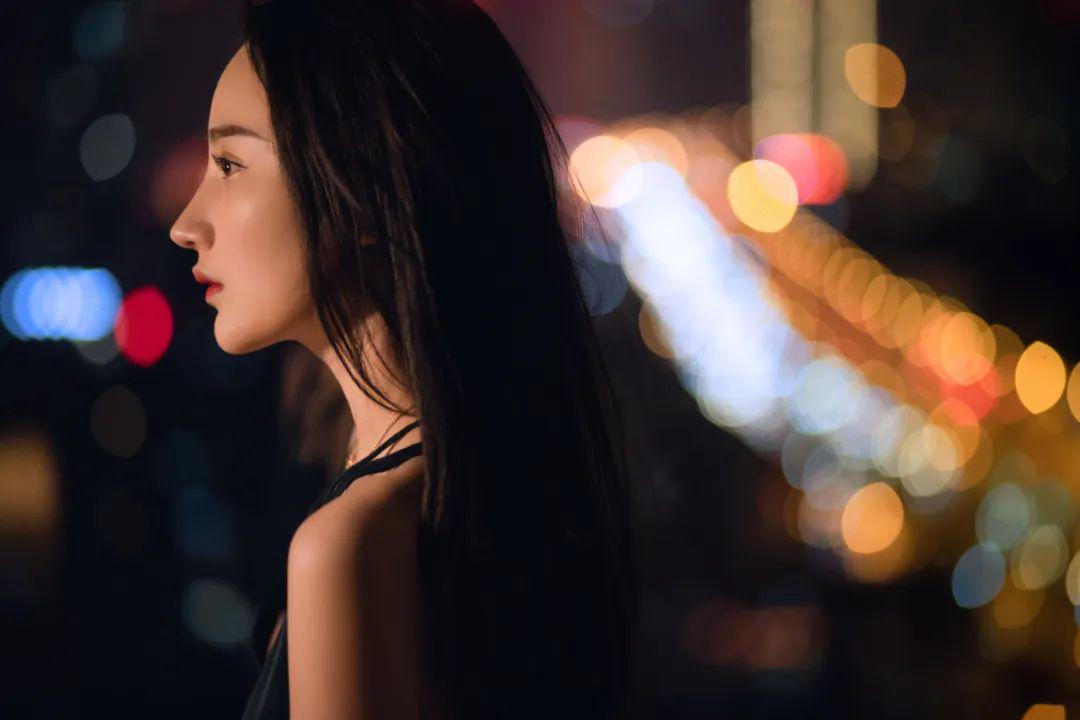 沈曼早期客厅直播视频,沈曼在抖音直播的回放