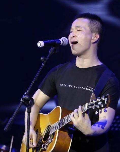 旭日阳刚2017年现状,旭日阳刚对汪峰什么看法