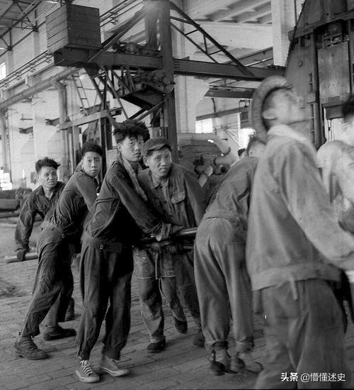 “变性人”李二毛：为生计两变性别，最后出租屋中凄惨离世