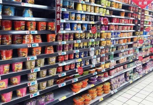 白象方便面蚂蚁事件处理效果,白象方便面吃出蚂蚁还能吃吗