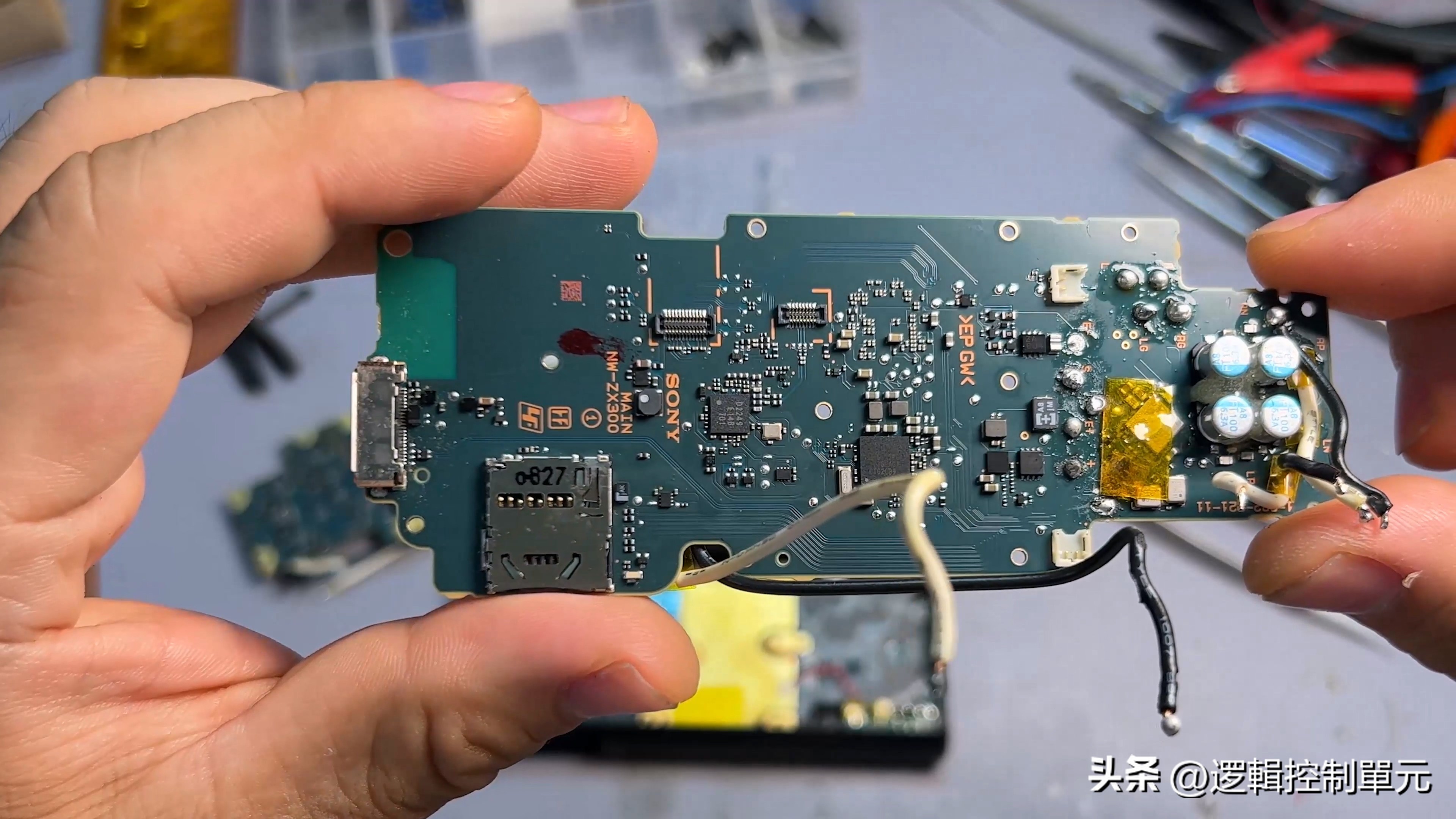 sony播放器zx300a拆解,索尼zx300a怎样更换电池