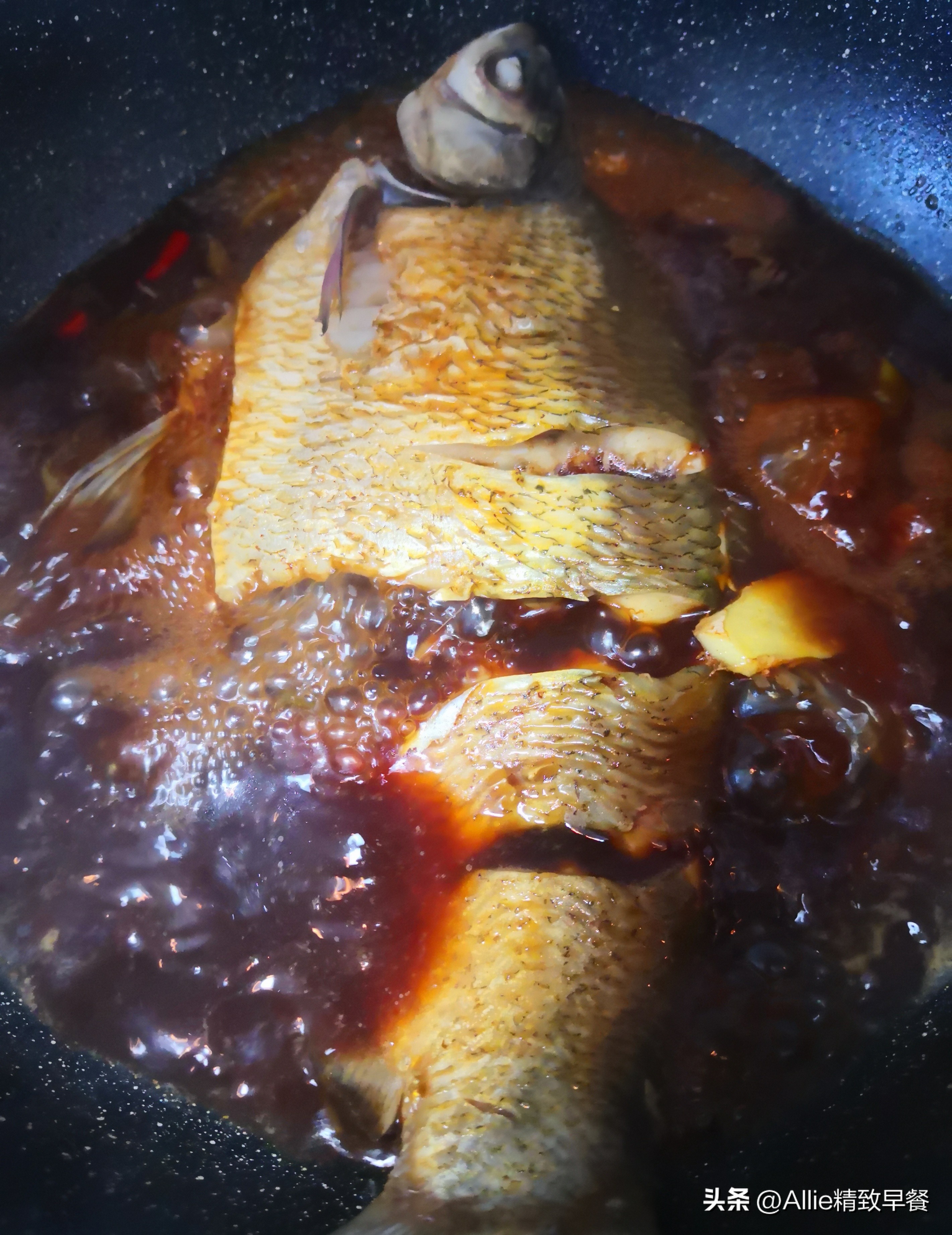 炖鱼不腥不放料酒的做法,不用料酒炖鱼怎么做好吃