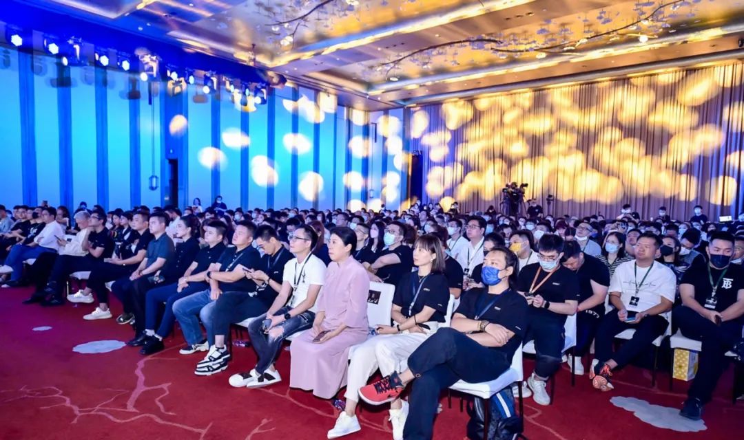 发布宝藏计划，提供经营方法，投身抖音电商珠宝潮奢正当其时