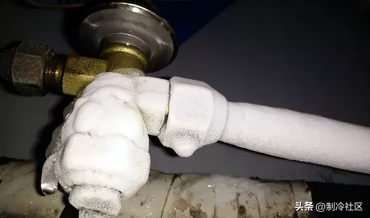 船用空调蒸发器进口处结霜,空调柜机制热内机蒸发器结霜