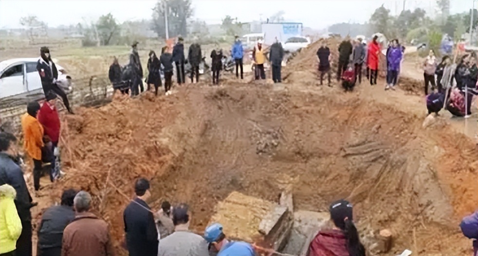 武大郎墓出土,河北出土武大郎墓完整版