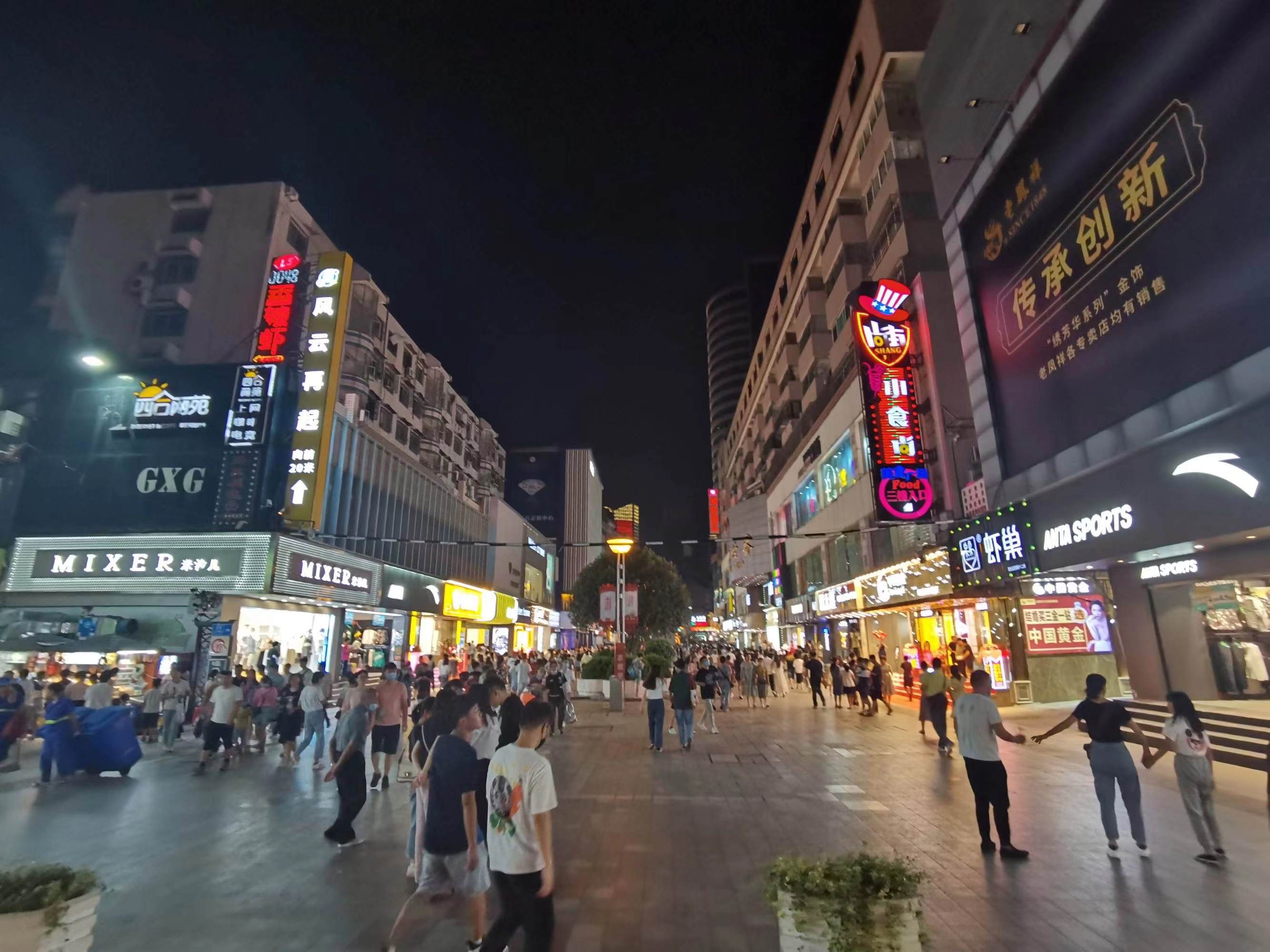 步行街疫情萧条了吗最近,疫情过后步行街现状