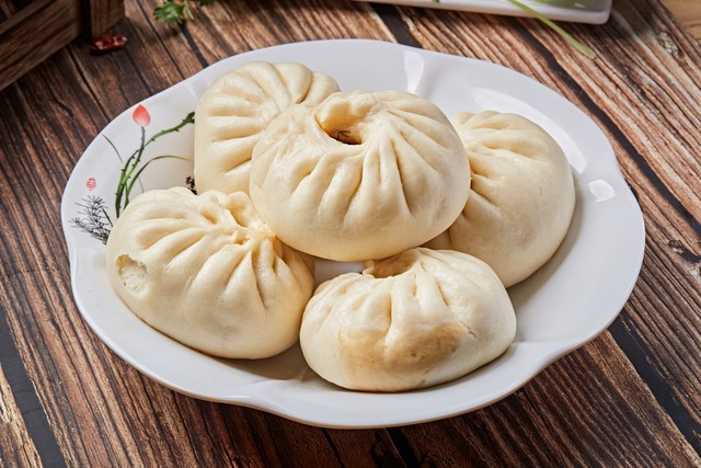 我走在前头，你们可咋办？70岁老人对95岁脑梗母亲和婆婆无奈哭诉