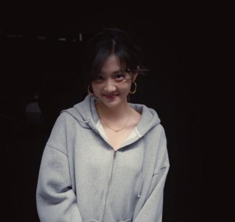 黄磊孙莉盛世美颜,黄磊黄多多孙莉长腿短发