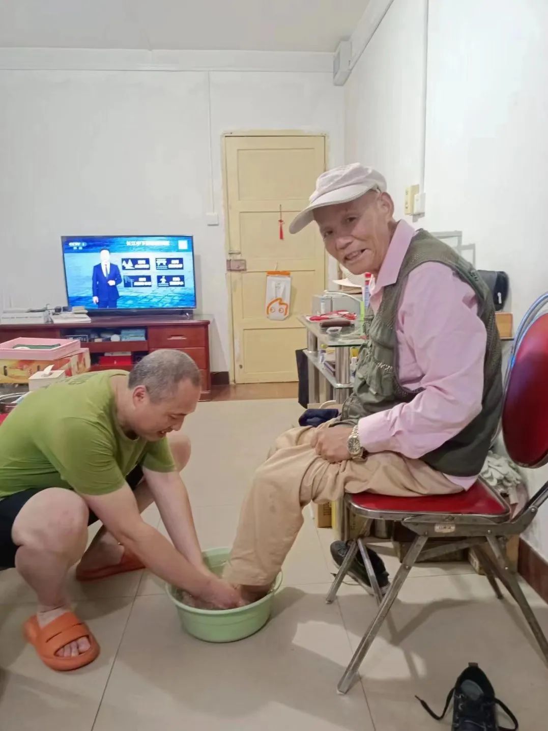 西蓝集团弘扬孝道文化，传承中华美德！