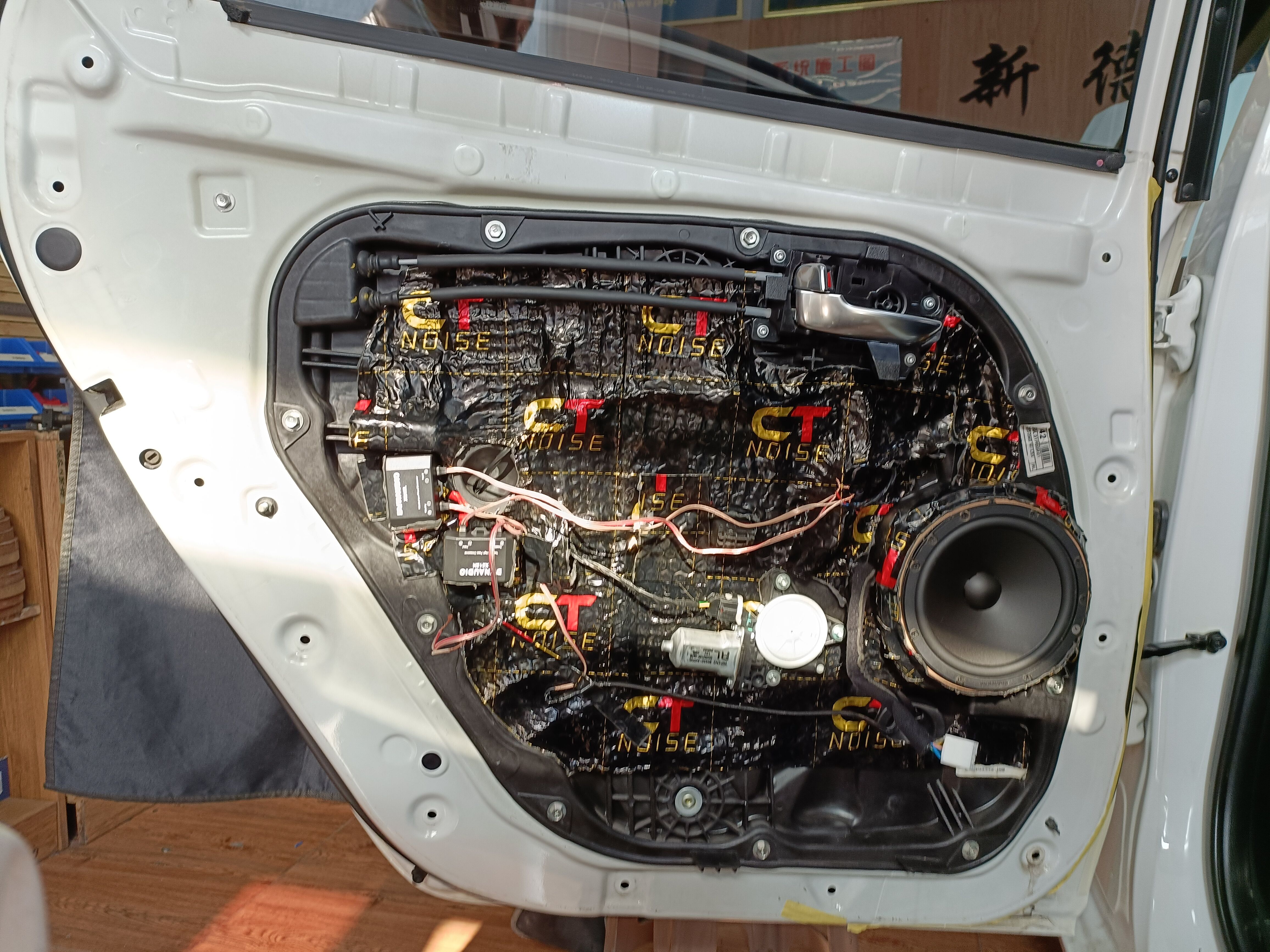 起亚佳乐怎么升级改装,起亚佳乐音响设置