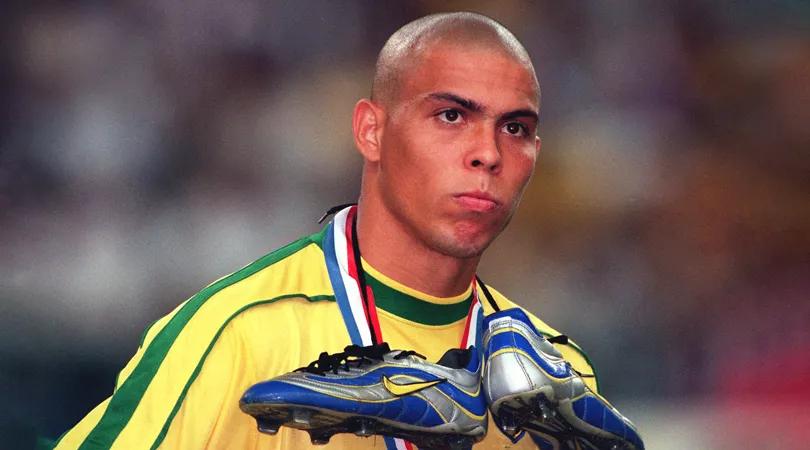 最具争议的十大进球球员,足球运动员争议