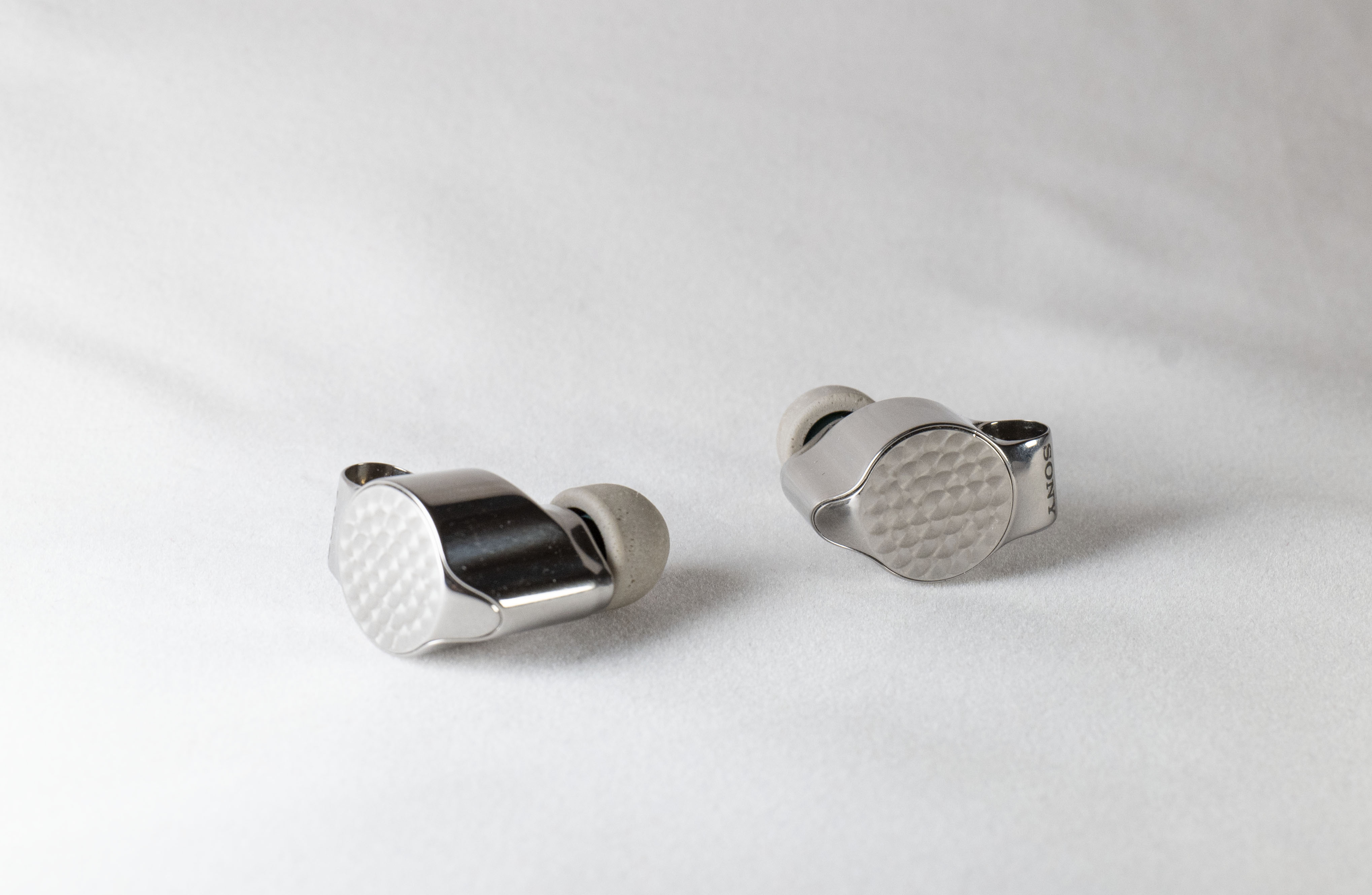 索尼ier-z1r耳机,索尼万元以下的全画幅