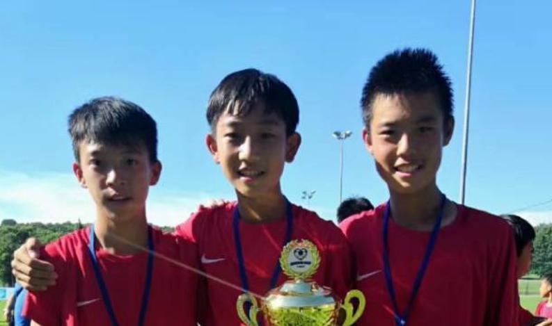 帽子戏法杨晨,杨晨德甲帽子戏法