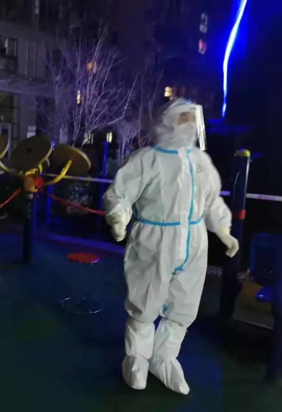 战疫一线致敬最美逆行者,抗击疫情疫路有你短视频