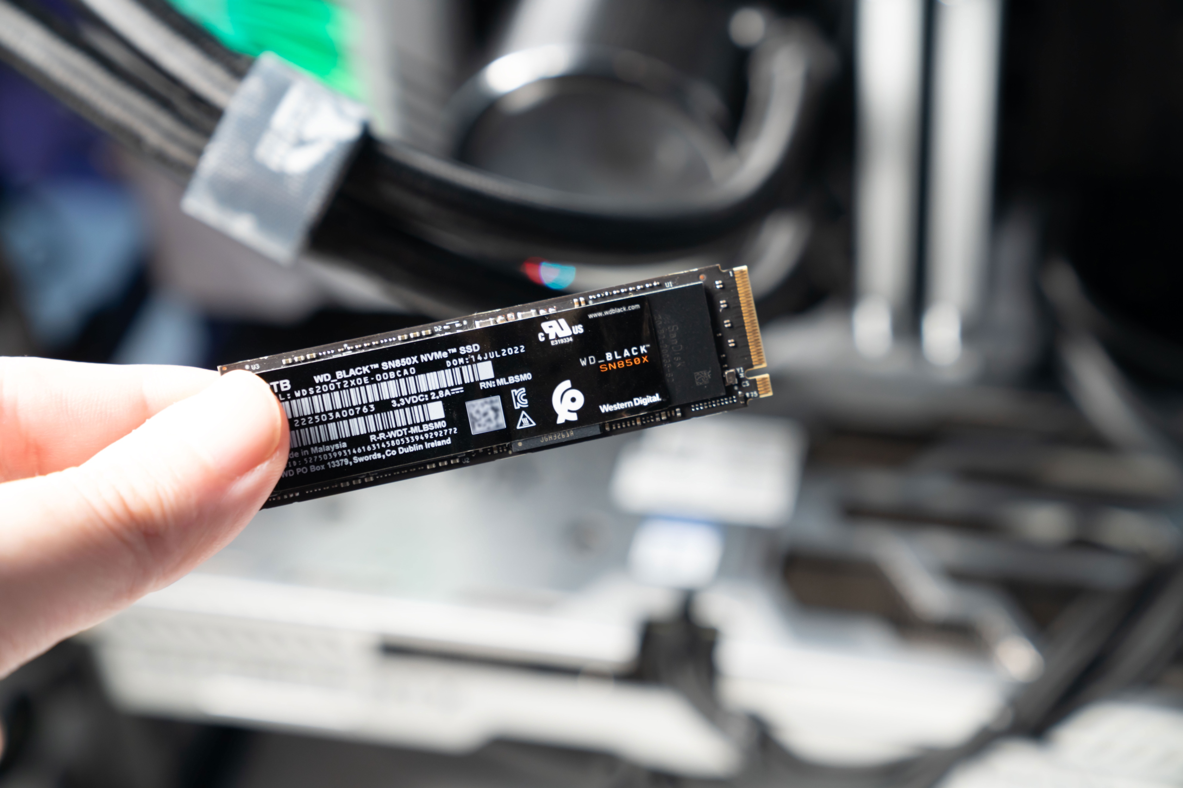 西部数据pcie4.0固态硬盘,西数pcie4.0的固态硬盘哪个型号好