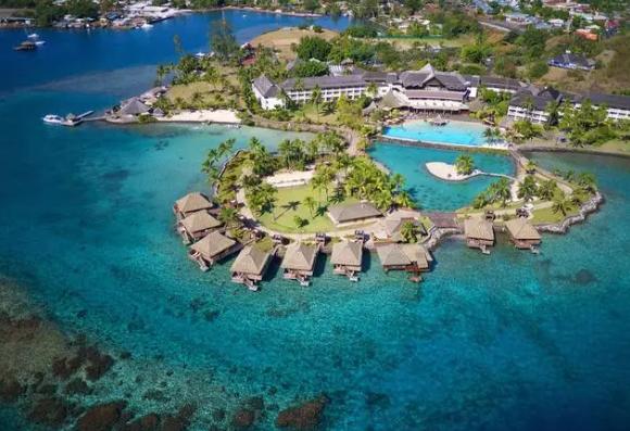 c919与波音对比照片,c919第四架今天交付东航了吗