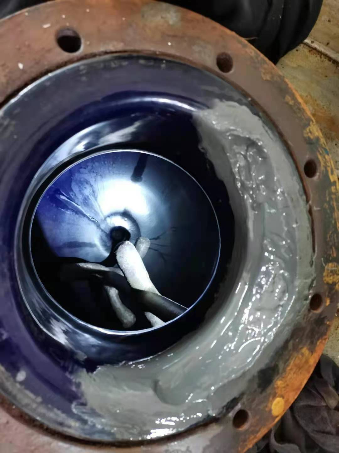 搪瓷反应釜有裂纹的原因,搪瓷瓷层开裂怎么办