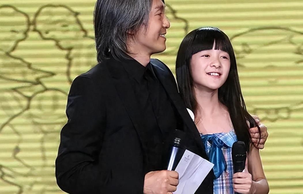 半露*裤内**和下胸？这些女明星派真是把“诱惑”推到了极限