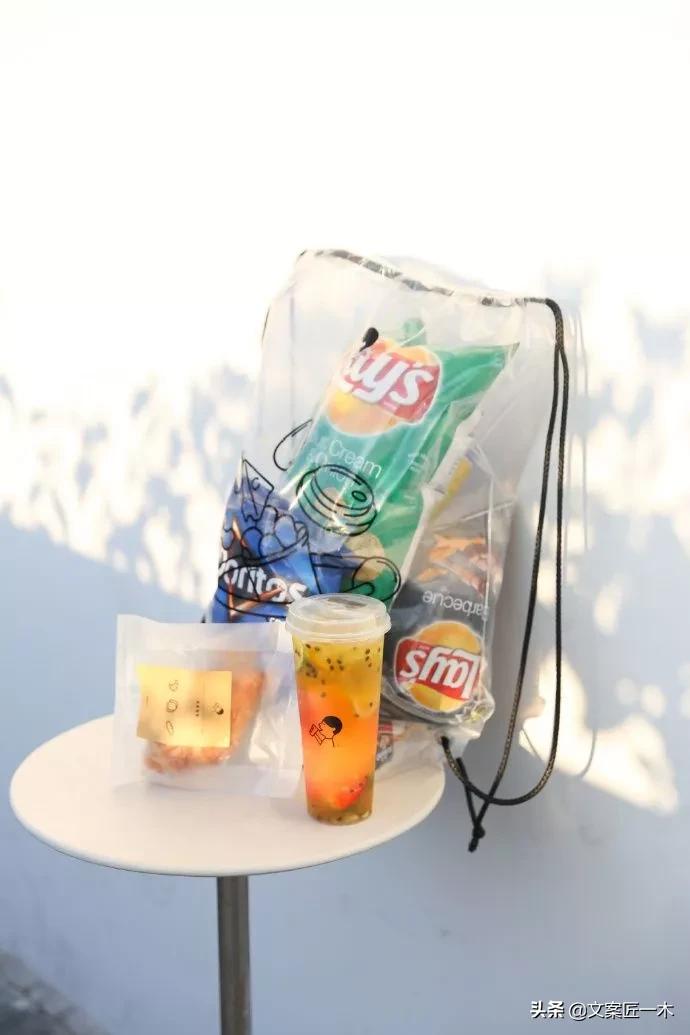 跨界小能手,喜茶新出的联名款测评