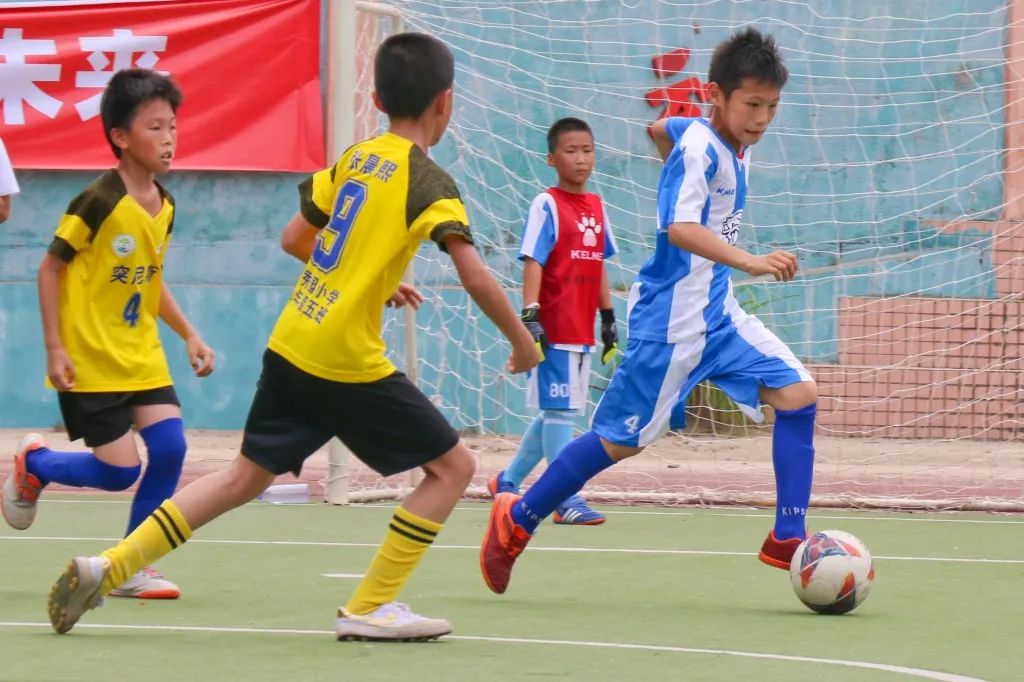 中山市校园足球联赛初中组,中山区第11小学总校直播足球比赛