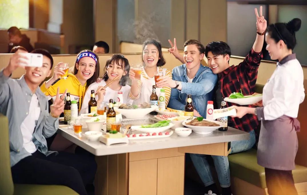 西贝酒酿空气馍开业；蜜雪冰城进军日本和澳洲；KURA寿司首进内地