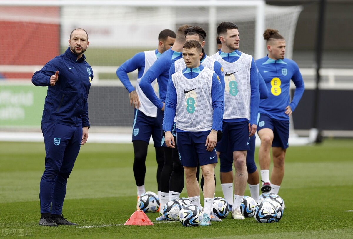 英格兰队26人最终名单,英格兰26人大名单4个右后卫