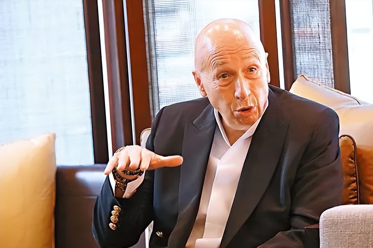 角逐澳门赌牌抢头香，永利澳门为何用一个洋面孔的他来掌舵？