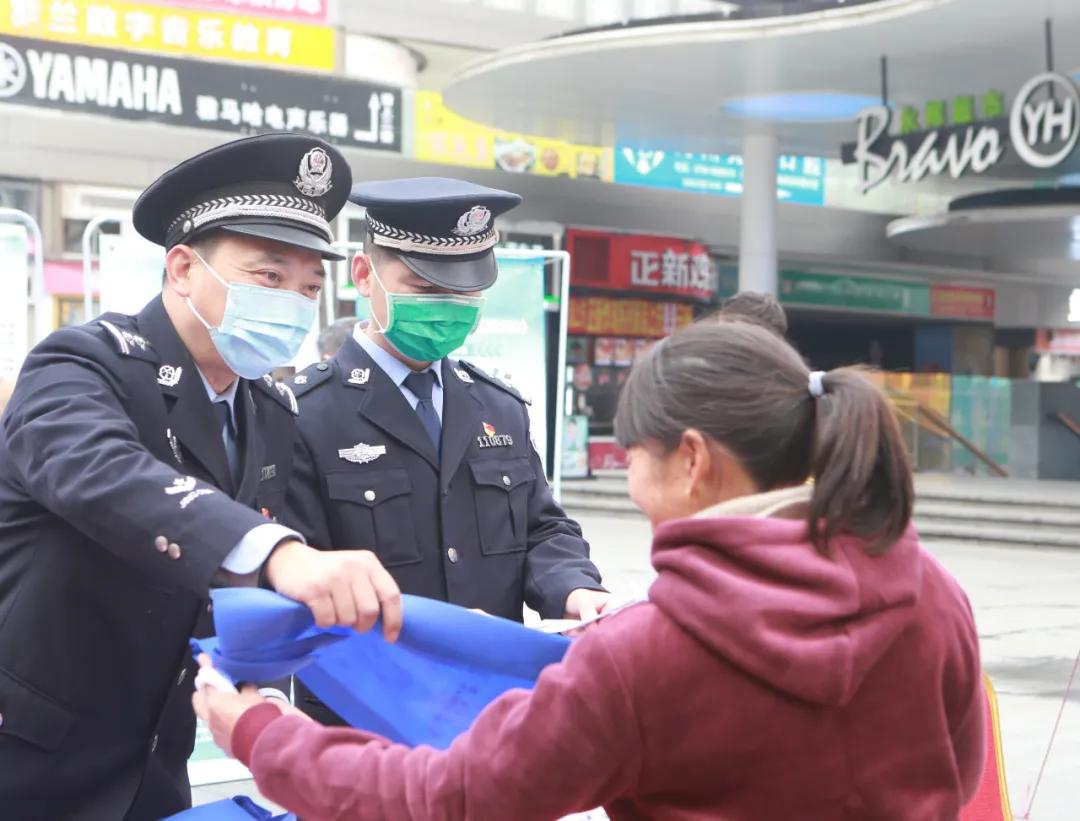 全民反恐怖宣传教育活动工作情况,全民反恐共创平安宣传彩页