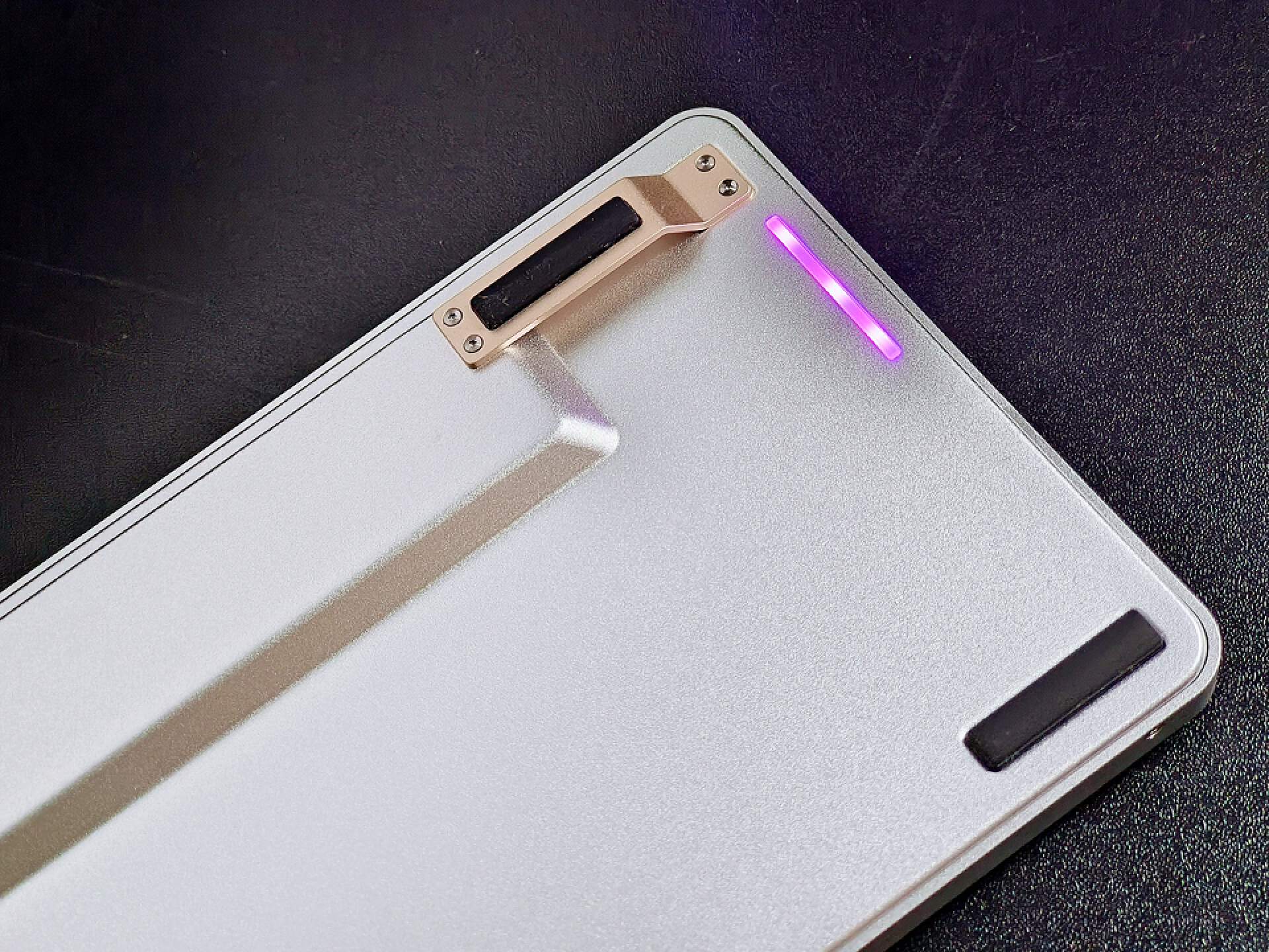 洛斐小顺键盘如何切换设备,洛斐小顺键盘可以自己换轴体吗