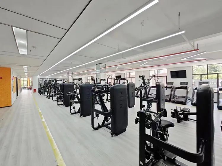 泰诺游泳健身俱乐部泳衣,中海泰诺游泳健身店