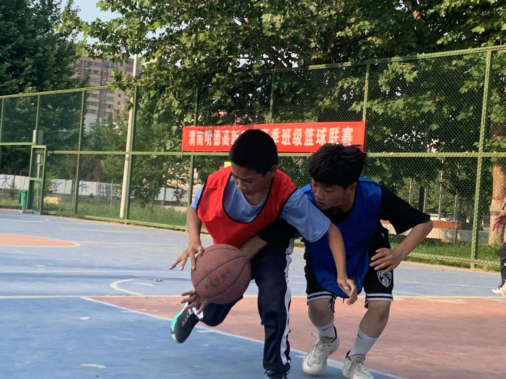 白朗县中学喜迎二十大篮球比赛,精彩纷呈的校园篮球比赛