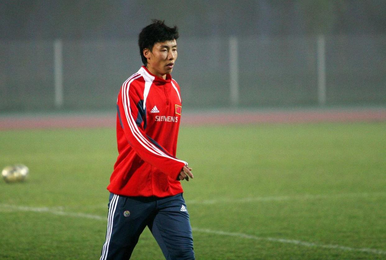 陨落足球天才少年,陨落的足球天才后防