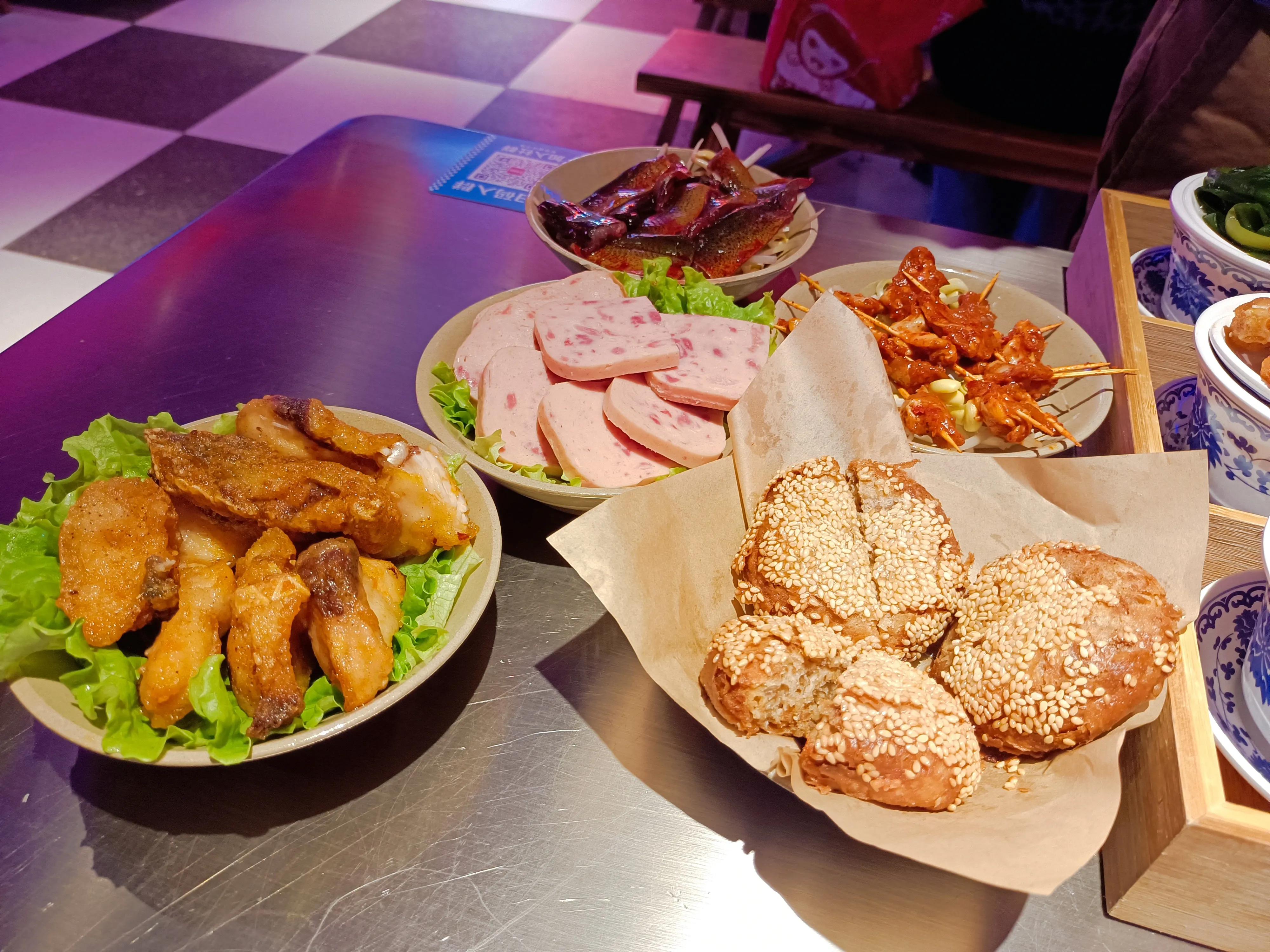 吃正宗重庆火锅就到胡同里,井格重庆火锅