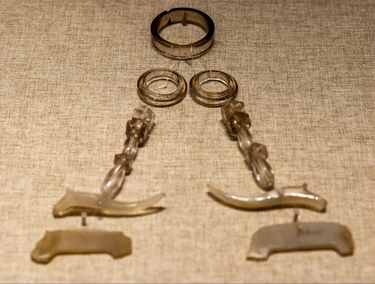 无瑕胜玉美至洁过冰清的意思,无瑕胜玉美