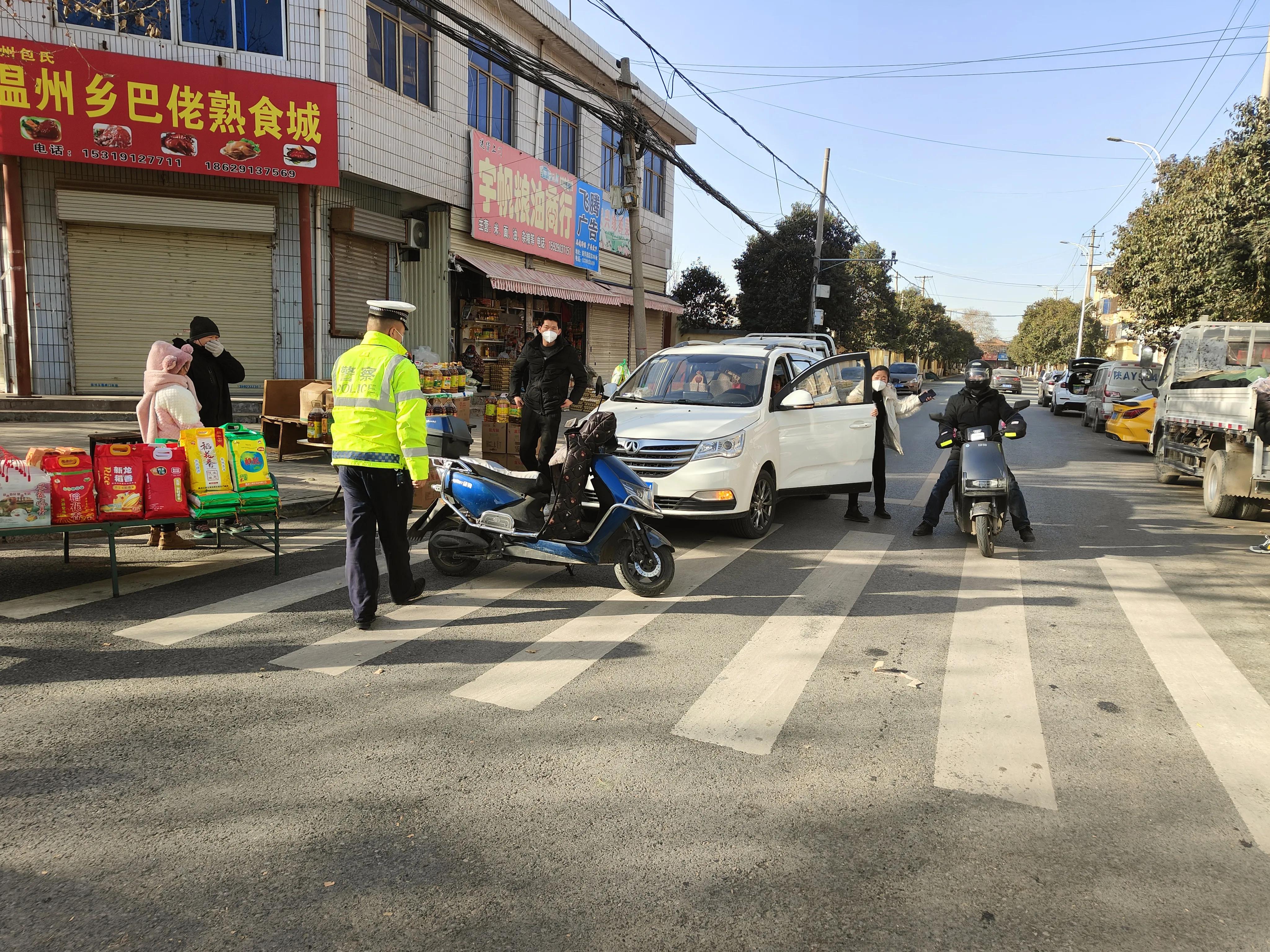 公安春节不打烊民警在岗保平安,县交警圆满完成春节安保任务