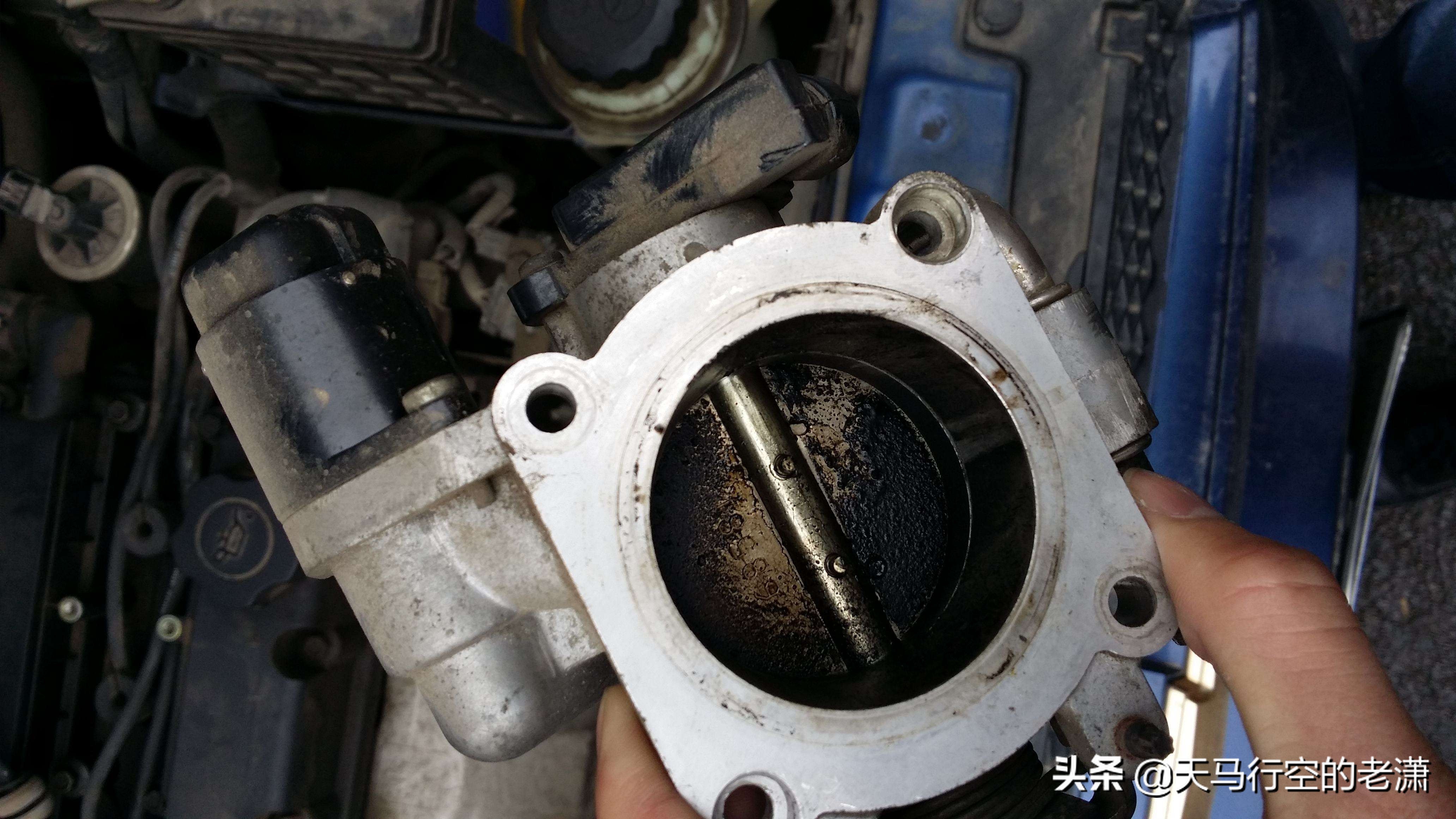 汽车停车溜车该怎么处理,怎样避免汽车溜车