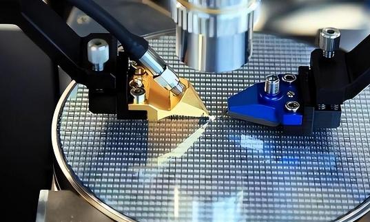 耶伦访华助力拜登大选,美国拜登与耶伦