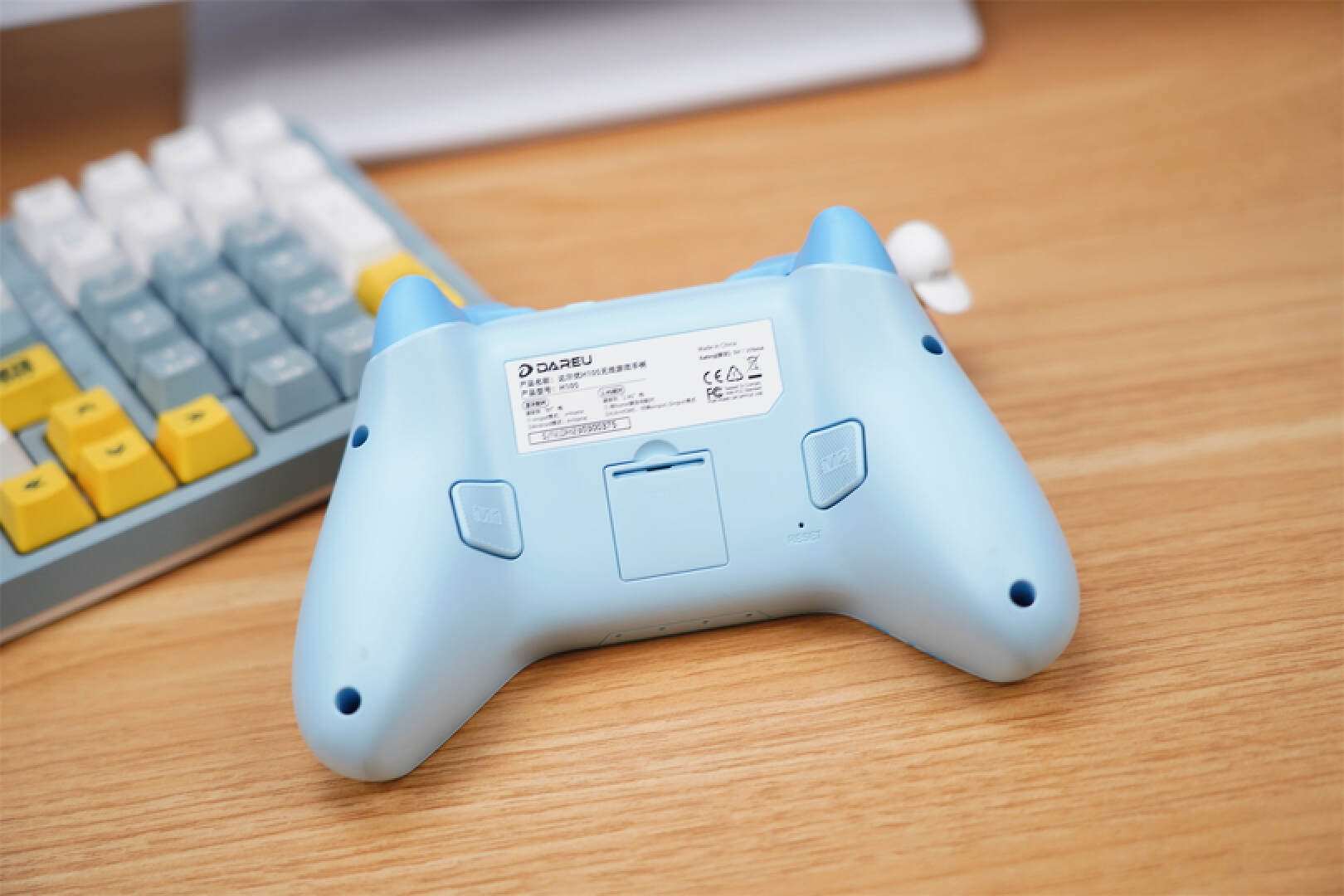 高颜值，高性能，达尔优三丽鸥联名版玉桂狗手柄使用分享！