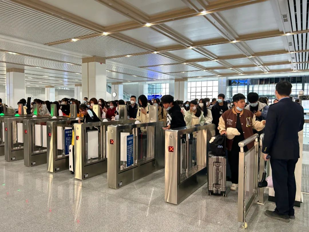 高铁新线开通大量投入运营,各条高铁开通运营时间