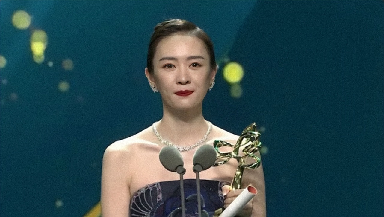 “小章子怡”童瑶的成长史，和她与张国立父子的恩怨情仇