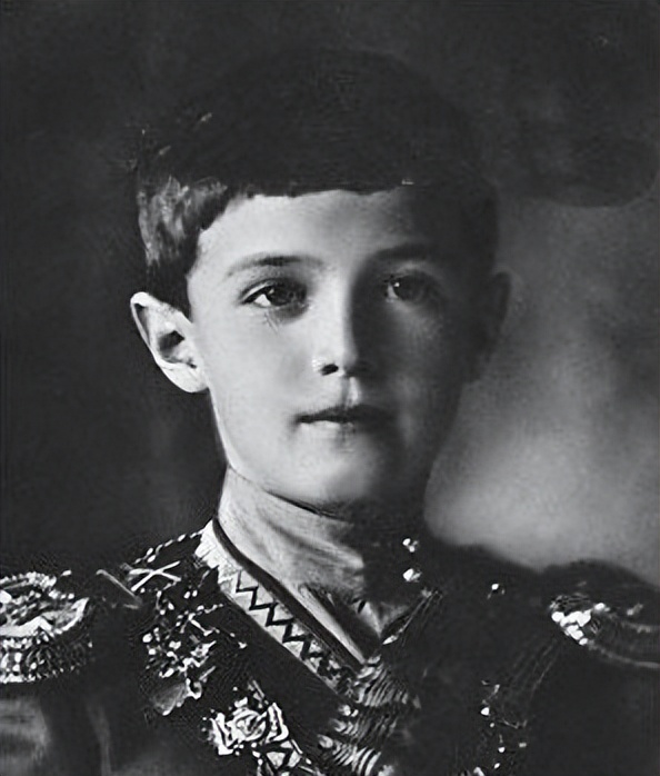 好莱坞明星为了角色如何减肥,好莱坞最玩命的演员