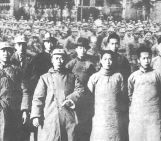 1934年长征前，陈毅找到*德朱**：我还要指挥作战，请不要把我留下