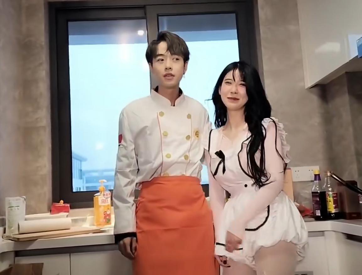 主播斯芬克斯的动作,斯芬克斯直播回放完整版助眠