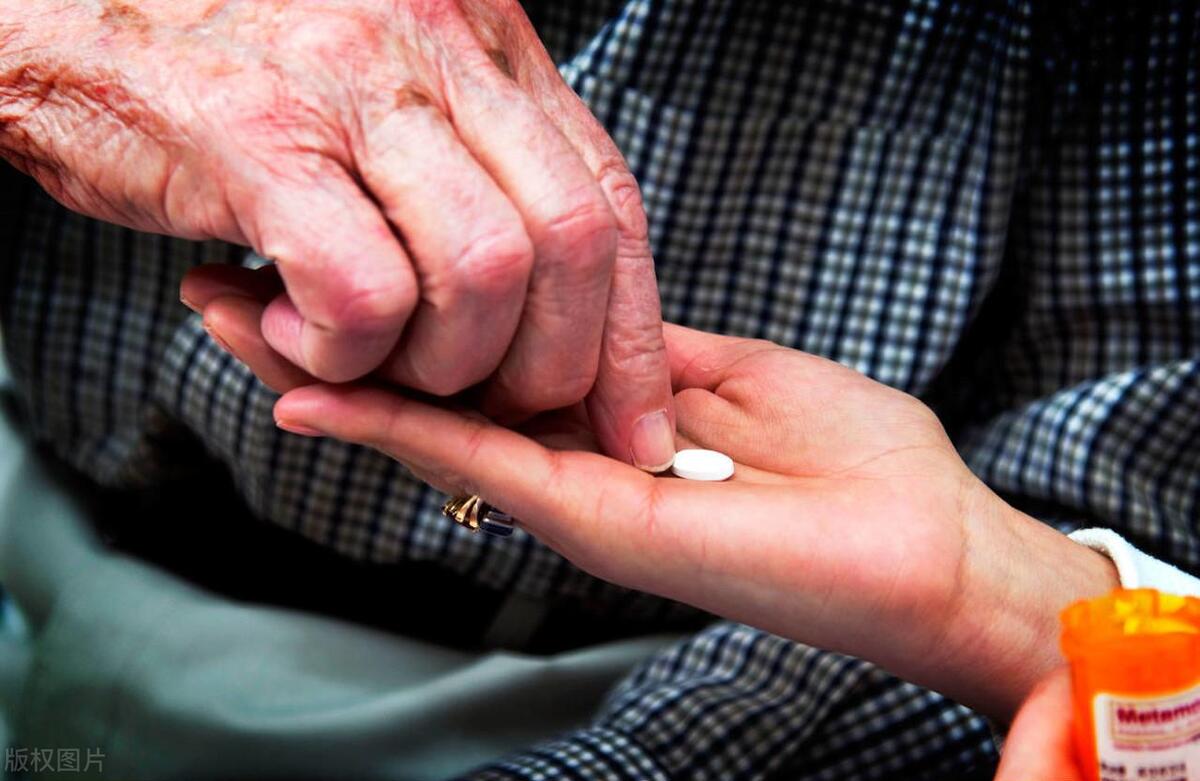 支架术后两年替格瑞洛能停不,安支架一年后是否停替格瑞洛