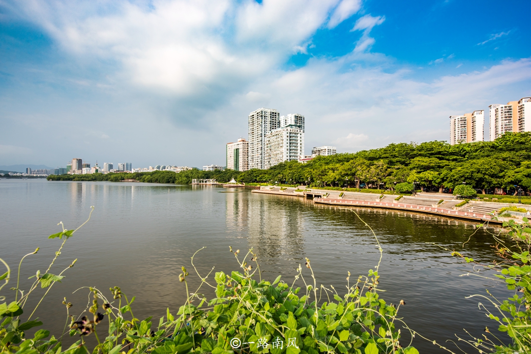 三亚夏天值得去吗,三亚适合夏天旅游