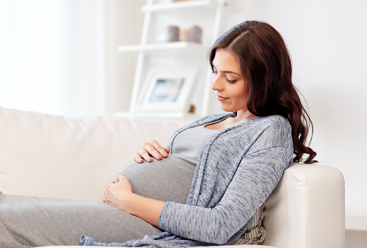 睡前在肚脐放点它，安神暖胃缓解痛经！夏天还能消小肚腩，快试试